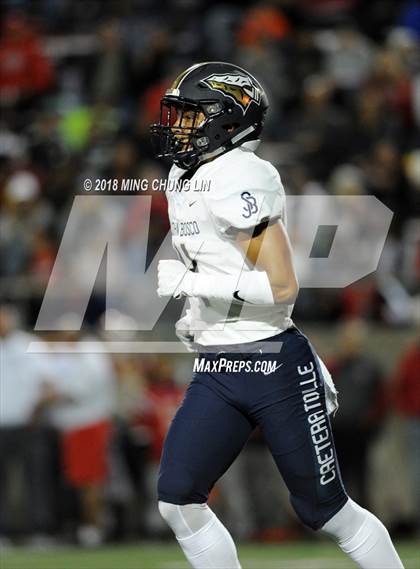 Thumbnail 3 in Mater Dei vs. St. John Bosco photogallery.