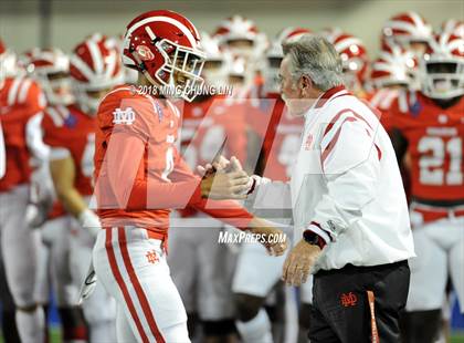 Thumbnail 3 in Mater Dei vs. St. John Bosco photogallery.