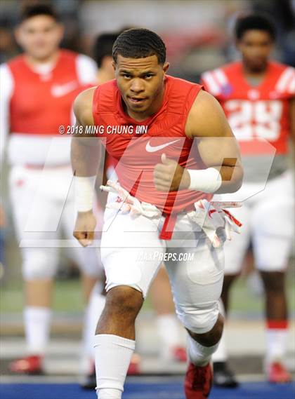 Thumbnail 2 in Mater Dei vs. St. John Bosco photogallery.