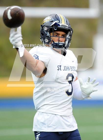 Thumbnail 2 in Mater Dei vs. St. John Bosco photogallery.