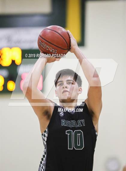 Thumbnail 1 in Reedley @ Kingsburg photogallery.