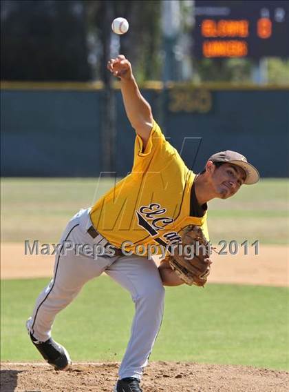 Thumbnail 2 in El Camino @ Carlsbad photogallery.