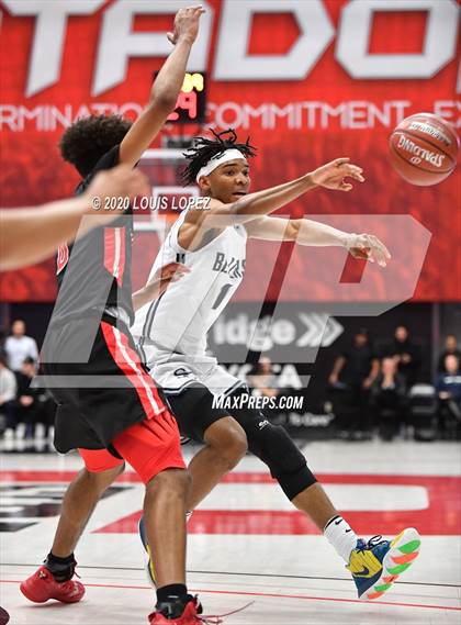Thumbnail 1 in Etiwanda vs. Sierra Canyon (CIF State Regional Open DIV) photogallery.