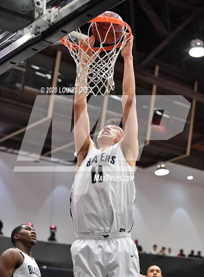 Thumbnail 3 in Etiwanda vs. Sierra Canyon (CIF State Regional Open DIV) photogallery.