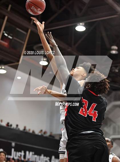 Thumbnail 1 in Etiwanda vs. Sierra Canyon (CIF State Regional Open DIV) photogallery.