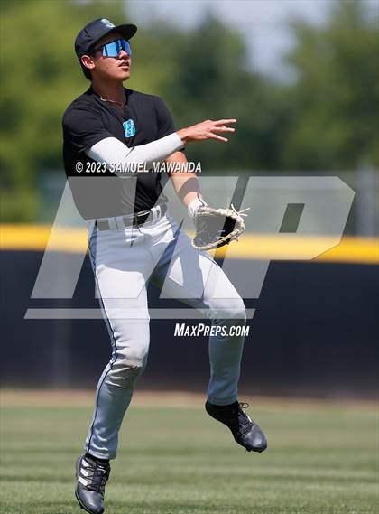 Thumbnail 3 in Santiago @ Crespi (CIF SS DII Quarterfinal) photogallery.
