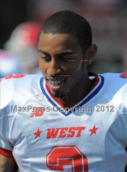 Thumbnail 2 in Michigan HS Football Coaches Association All-Star Game photogallery.