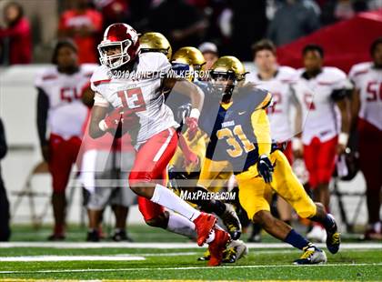 Thumbnail 1 in St. Thomas Aquinas vs. Edgewater (FHSAA 7A State Final)  photogallery.