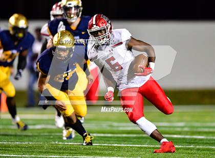 Thumbnail 1 in St. Thomas Aquinas vs. Edgewater (FHSAA 7A State Final)  photogallery.
