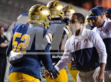 Thumbnail 2 in St. Thomas Aquinas vs. Edgewater (FHSAA 7A State Final)  photogallery.