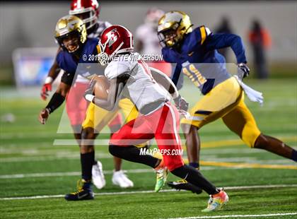 Thumbnail 1 in St. Thomas Aquinas vs. Edgewater (FHSAA 7A State Final)  photogallery.