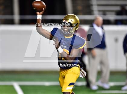 Thumbnail 1 in St. Thomas Aquinas vs. Edgewater (FHSAA 7A State Final)  photogallery.