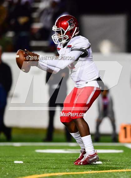 Thumbnail 1 in St. Thomas Aquinas vs. Edgewater (FHSAA 7A State Final)  photogallery.