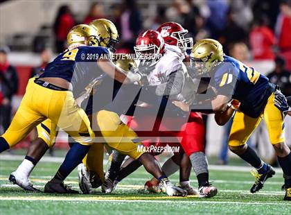 Thumbnail 1 in St. Thomas Aquinas vs. Edgewater (FHSAA 7A State Final)  photogallery.