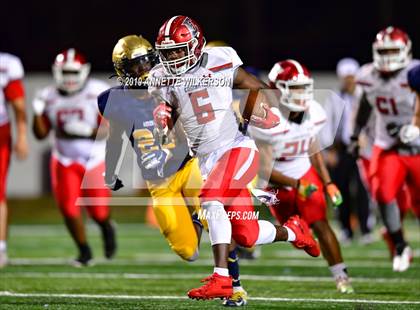 Thumbnail 2 in St. Thomas Aquinas vs. Edgewater (FHSAA 7A State Final)  photogallery.