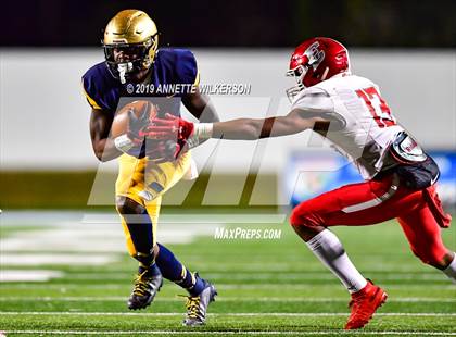 Thumbnail 1 in St. Thomas Aquinas vs. Edgewater (FHSAA 7A State Final)  photogallery.