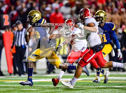 Thumbnail 1 in St. Thomas Aquinas vs. Edgewater (FHSAA 7A State Final)  photogallery.