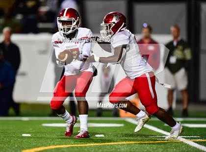 Thumbnail 2 in St. Thomas Aquinas vs. Edgewater (FHSAA 7A State Final)  photogallery.