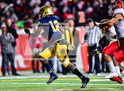 Thumbnail 2 in St. Thomas Aquinas vs. Edgewater (FHSAA 7A State Final)  photogallery.