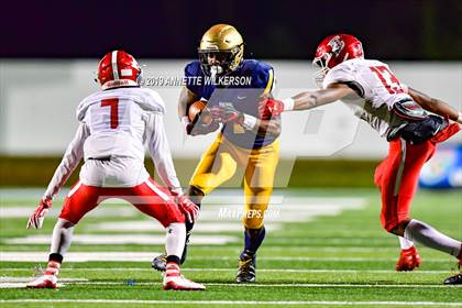 Thumbnail 2 in St. Thomas Aquinas vs. Edgewater (FHSAA 7A State Final)  photogallery.