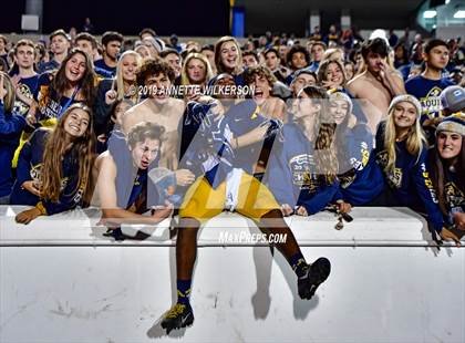 Thumbnail 2 in St. Thomas Aquinas vs. Edgewater (FHSAA 7A State Final)  photogallery.