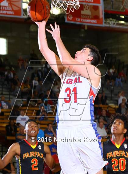 Thumbnail 2 in Los Alamitos vs. Fairfax (Nike Extravaganza) photogallery.