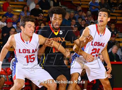 Thumbnail 3 in Los Alamitos vs. Fairfax (Nike Extravaganza) photogallery.