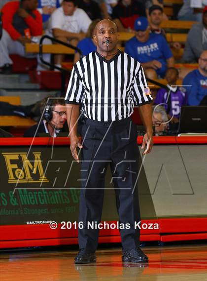 Thumbnail 3 in Los Alamitos vs. Fairfax (Nike Extravaganza) photogallery.