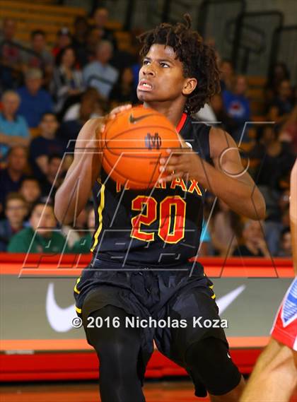 Thumbnail 2 in Los Alamitos vs. Fairfax (Nike Extravaganza) photogallery.