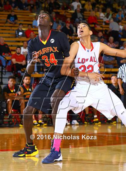 Thumbnail 3 in Los Alamitos vs. Fairfax (Nike Extravaganza) photogallery.