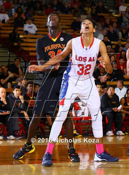 Thumbnail 3 in Los Alamitos vs. Fairfax (Nike Extravaganza) photogallery.