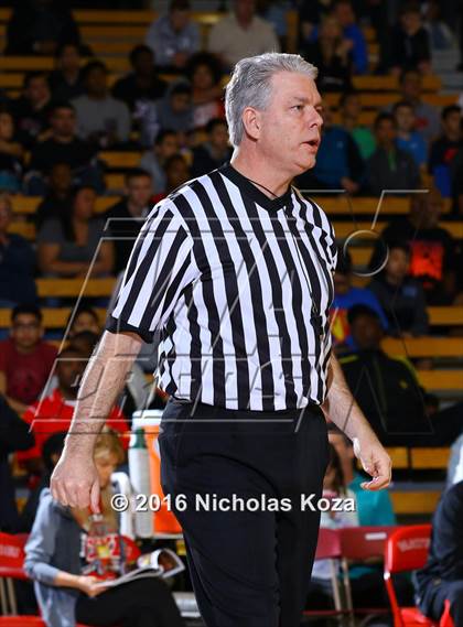 Thumbnail 1 in Los Alamitos vs. Fairfax (Nike Extravaganza) photogallery.
