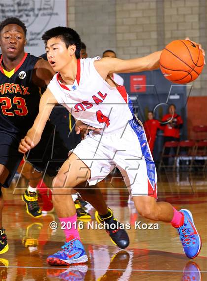Thumbnail 2 in Los Alamitos vs. Fairfax (Nike Extravaganza) photogallery.