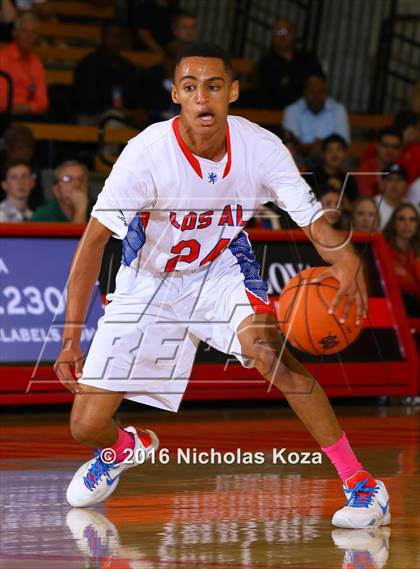 Thumbnail 2 in Los Alamitos vs. Fairfax (Nike Extravaganza) photogallery.