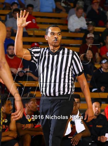 Thumbnail 1 in Los Alamitos vs. Fairfax (Nike Extravaganza) photogallery.