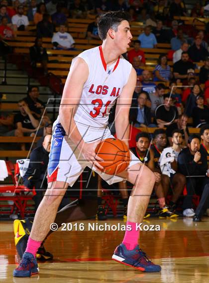 Thumbnail 2 in Los Alamitos vs. Fairfax (Nike Extravaganza) photogallery.