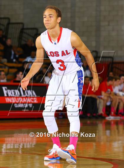 Thumbnail 2 in Los Alamitos vs. Fairfax (Nike Extravaganza) photogallery.