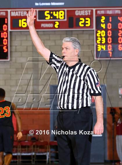 Thumbnail 2 in Los Alamitos vs. Fairfax (Nike Extravaganza) photogallery.
