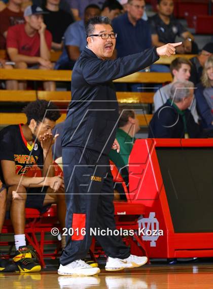 Thumbnail 2 in Los Alamitos vs. Fairfax (Nike Extravaganza) photogallery.