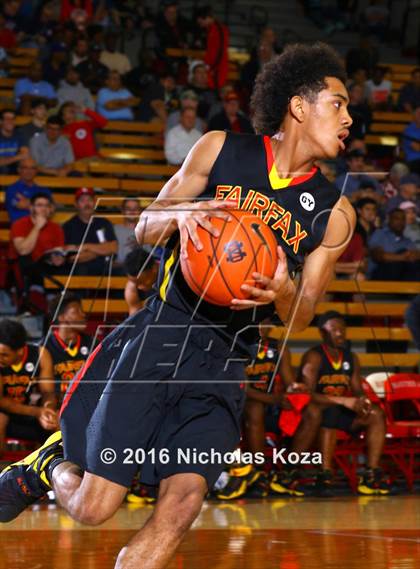 Thumbnail 2 in Los Alamitos vs. Fairfax (Nike Extravaganza) photogallery.