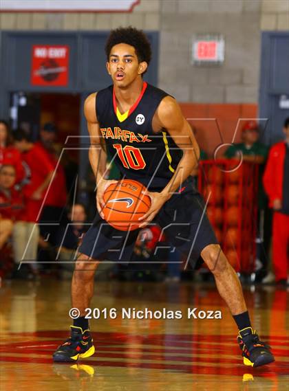 Thumbnail 2 in Los Alamitos vs. Fairfax (Nike Extravaganza) photogallery.