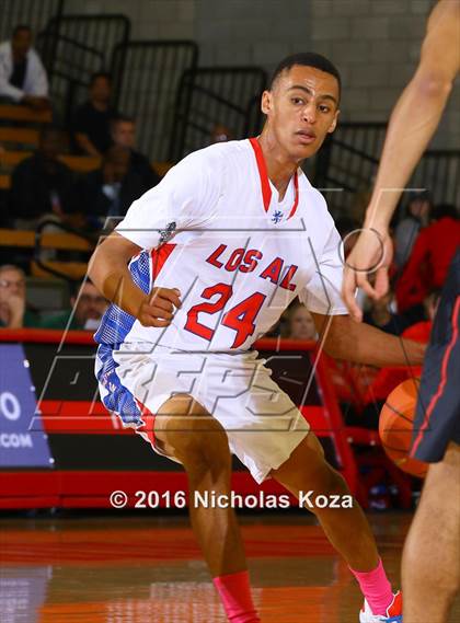 Thumbnail 3 in Los Alamitos vs. Fairfax (Nike Extravaganza) photogallery.