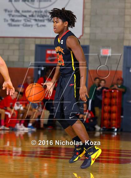 Thumbnail 2 in Los Alamitos vs. Fairfax (Nike Extravaganza) photogallery.