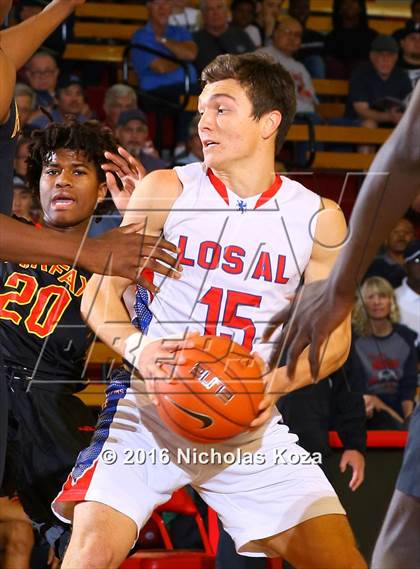 Thumbnail 3 in Los Alamitos vs. Fairfax (Nike Extravaganza) photogallery.