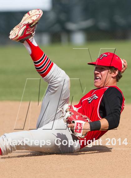 Thumbnail 3 in Lake Travis v Atascocita G3 (UIL 5A Regional Quarterfinal Playoff) photogallery.