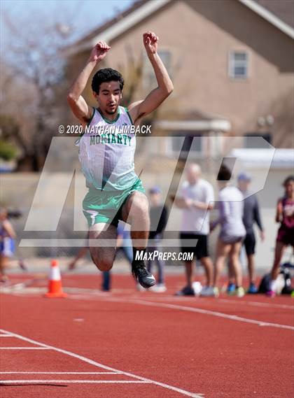 Thumbnail 3 in Los Lunas Track and Field Meet  photogallery.