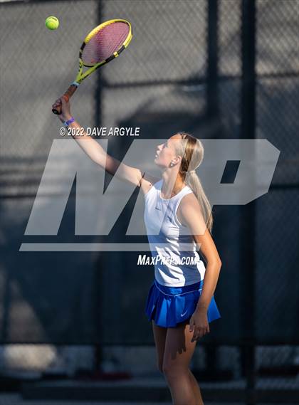 Thumbnail 2 in UHSAA 3A State Tournament photogallery.