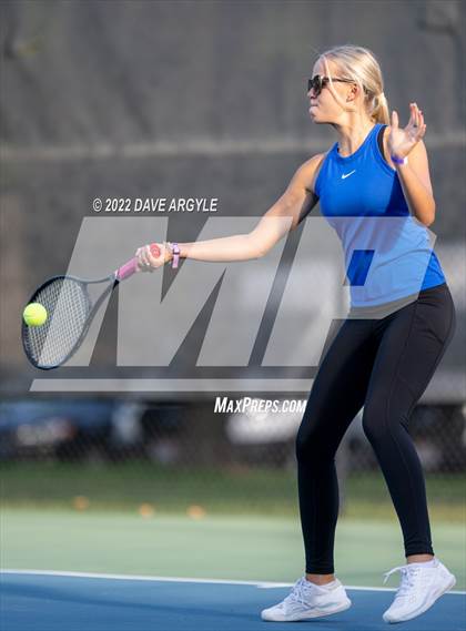 Thumbnail 1 in UHSAA 3A State Tournament photogallery.