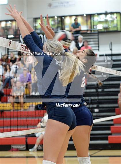Thumbnail 3 in St. Margaret's @ JSerra Catholic photogallery.