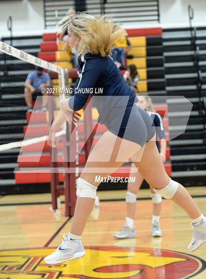 Thumbnail 3 in St. Margaret's @ JSerra Catholic photogallery.